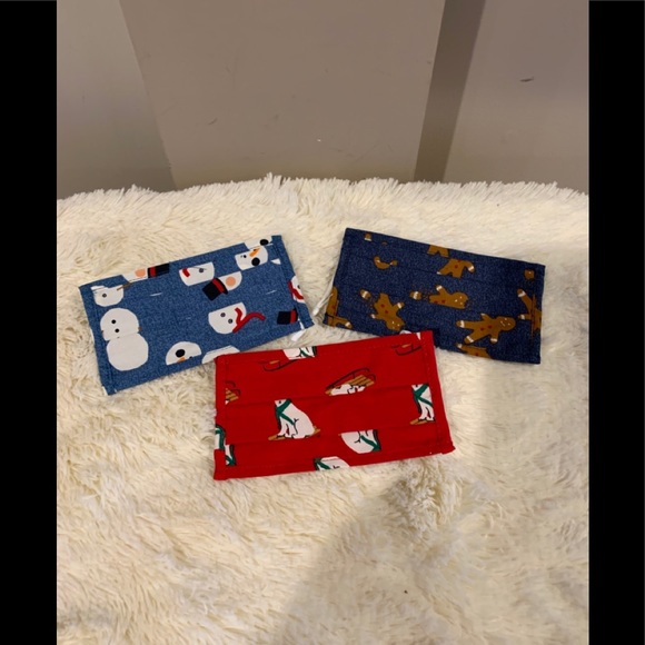 Old Navy Accessories - Old Navy Children’s holiday face masks